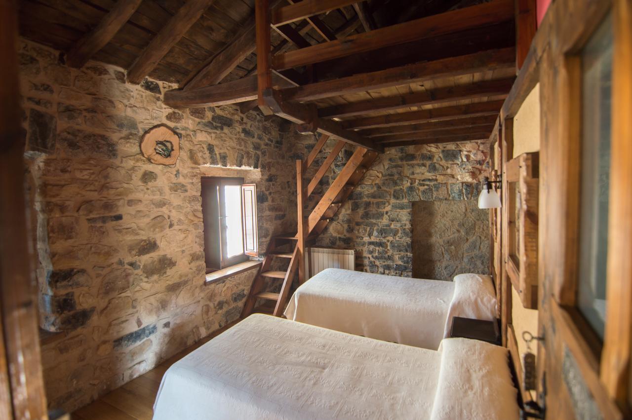 Pensjonat Casa Rural La Catedral De La Montana Lois Zewnętrze zdjęcie